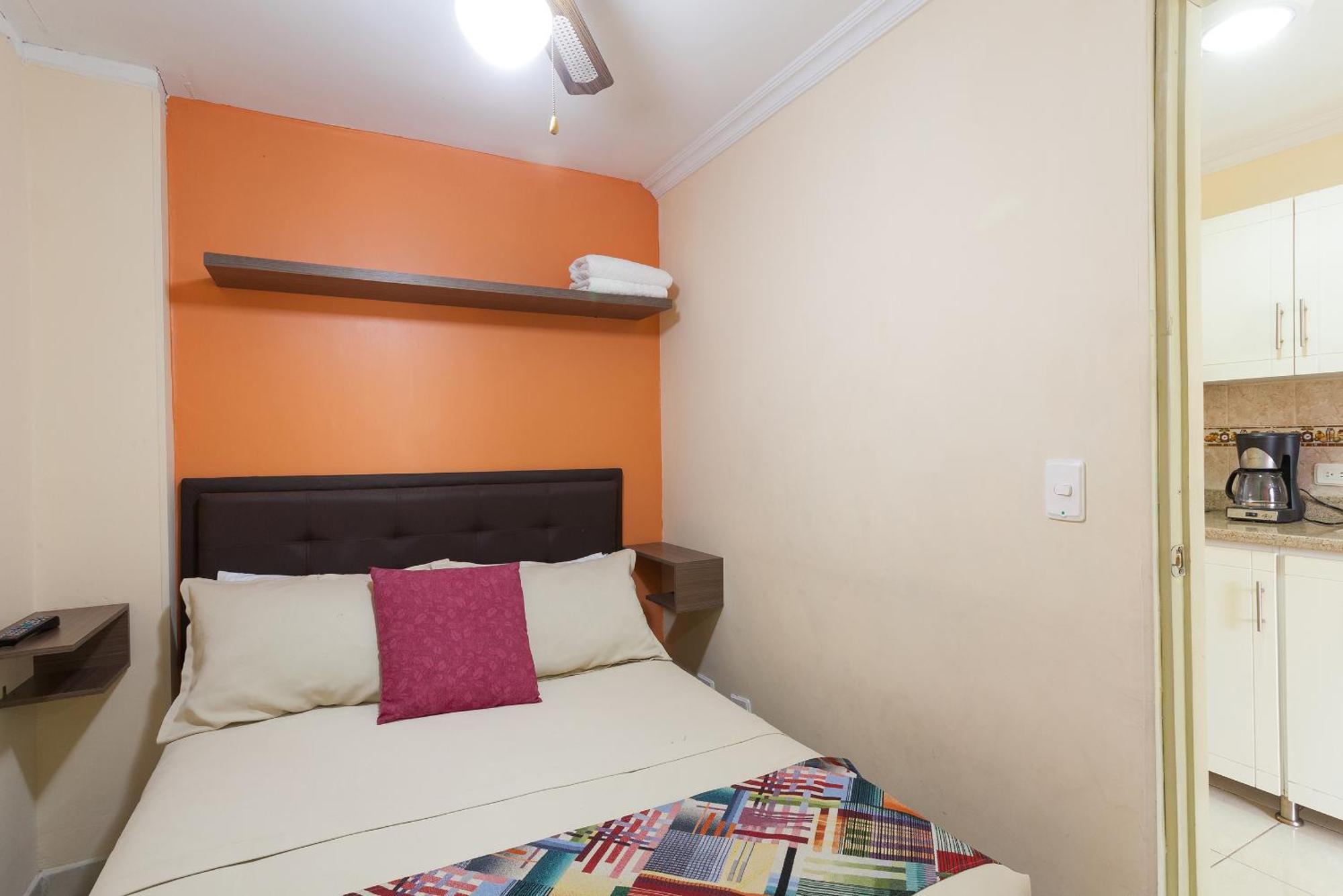 מדיין Apartamentos Laureles De La 70 מראה חיצוני תמונה